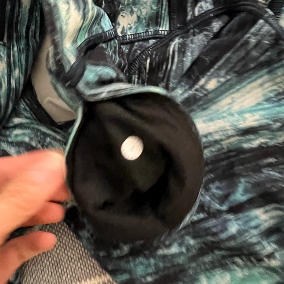 Lululemon - Picture 4 of 4